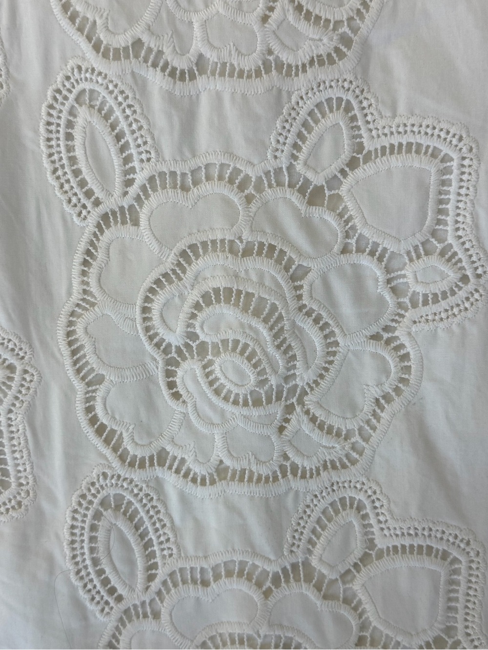 White Eyelet Floral Sleeveless Dress - Kids - Picture 4 of 4